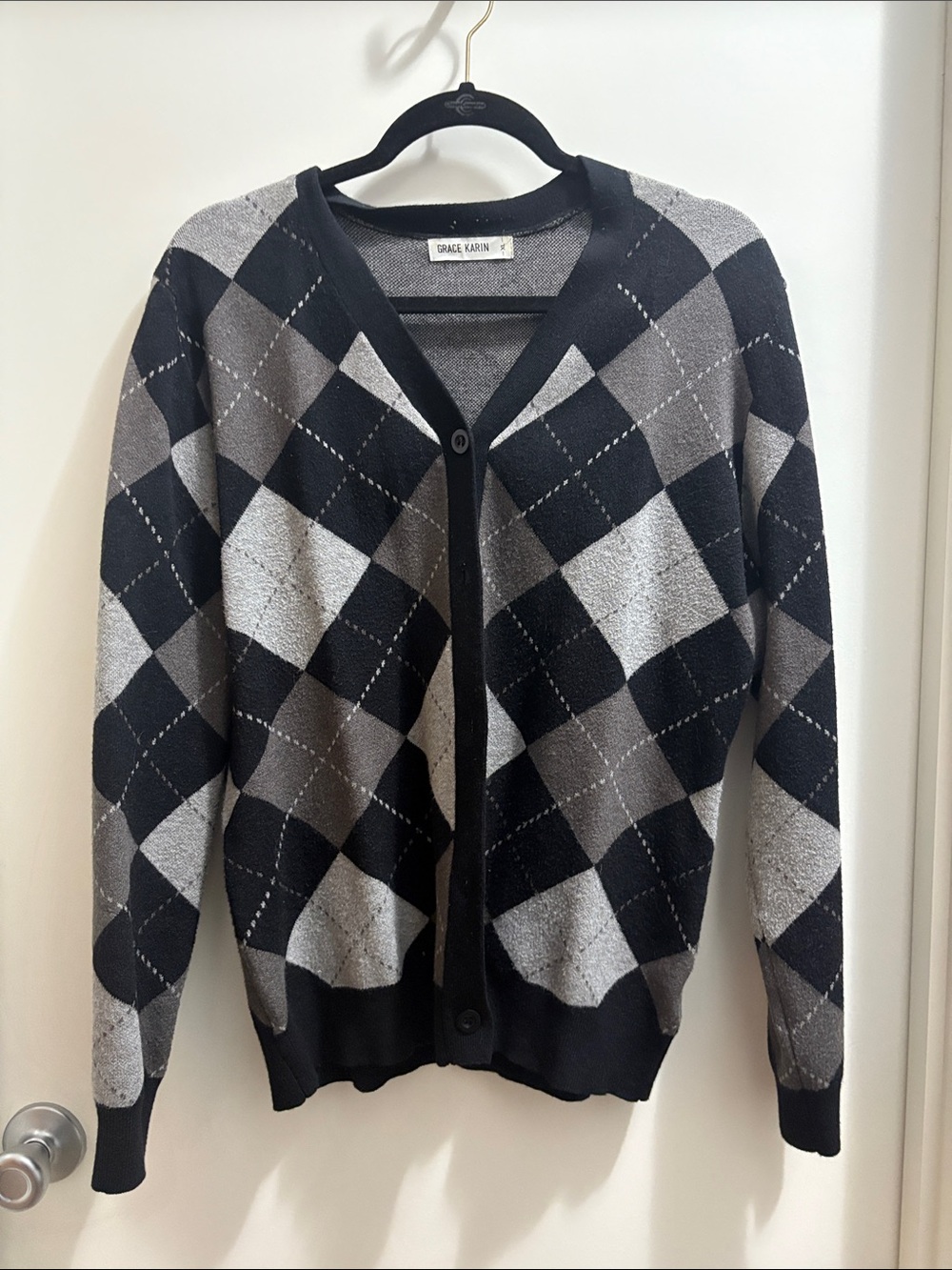 Grace Karin Black and Gray Argyle Button-Up V-Neck Cardigan